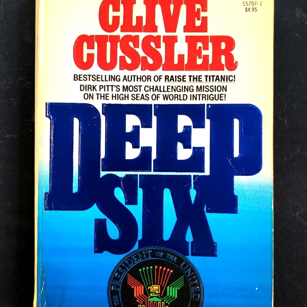🎁Free ADD-ON/ Gift🎁 Vintage Book: DEEP SIX a novel by Clive Cussler